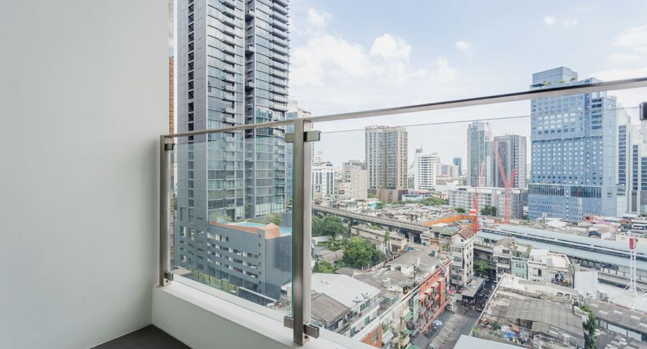 Wohnung zur Miete und zum Kauf mit 2 Zimmer in Khlong Toei, Bangkok