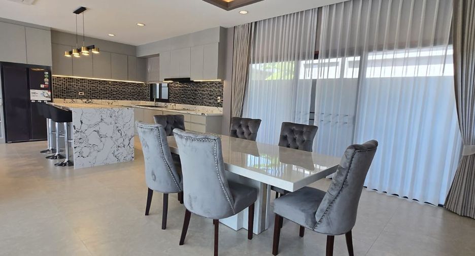 Condo en alquiler de 3 habitaciones en Huay Yai, Pattaya