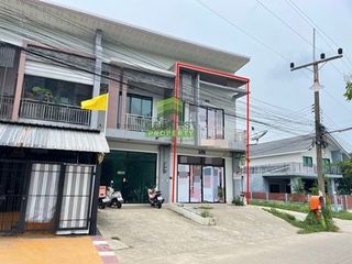 For sale 3 bed retail Space in Mueang Songkhla, Songkhla