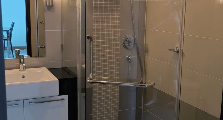 Аренда 2 спальни кондо в Банг Кхо Лаем, Бангкок