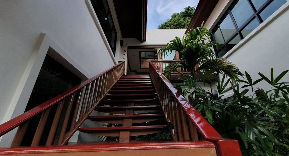 For sale 4 bed villa in Mueang Phuket, Phuket