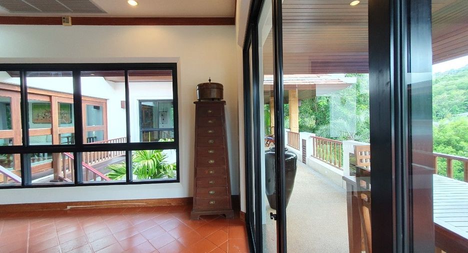 For sale 4 bed villa in Mueang Phuket, Phuket