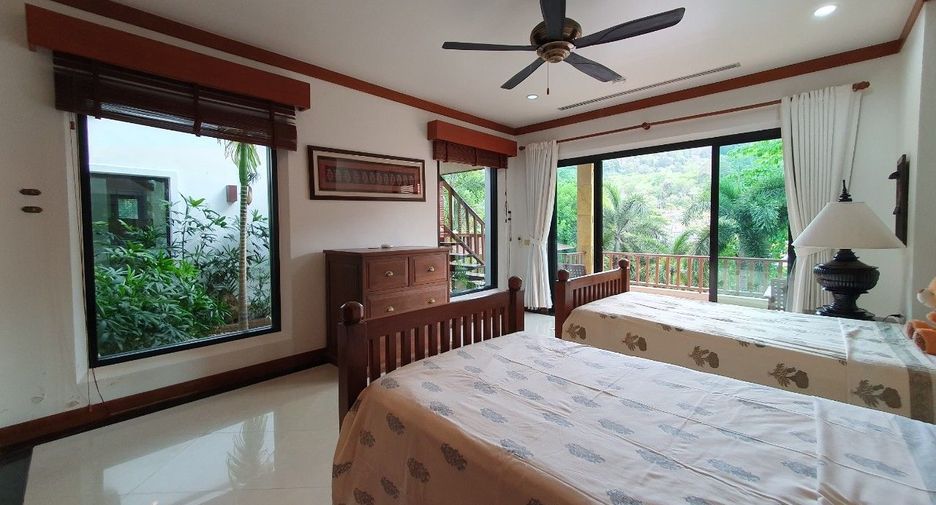 For sale 4 bed villa in Mueang Phuket, Phuket