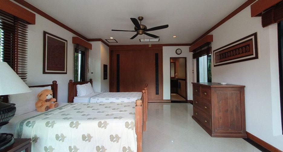 For sale 4 bed villa in Mueang Phuket, Phuket