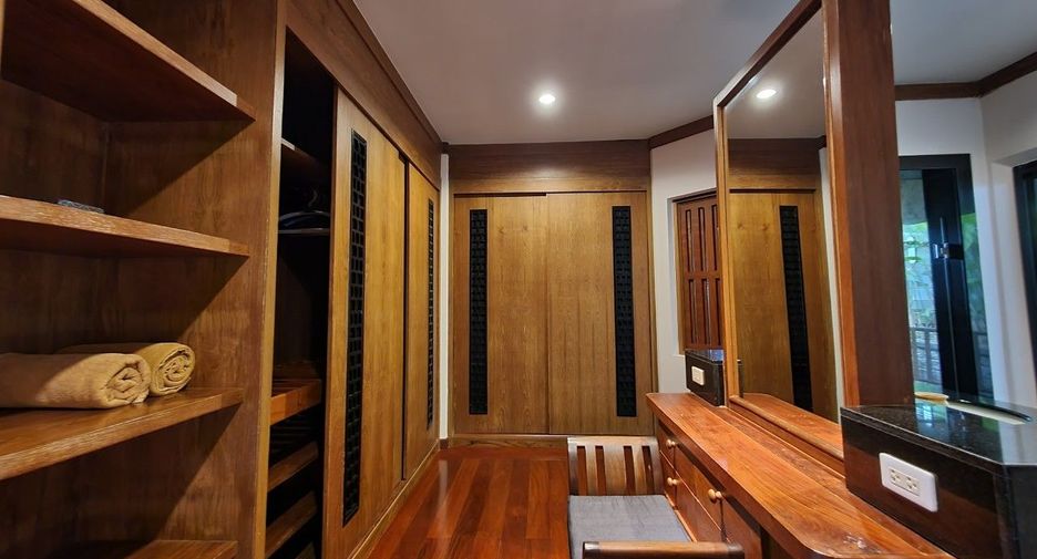 For sale 4 bed villa in Mueang Phuket, Phuket