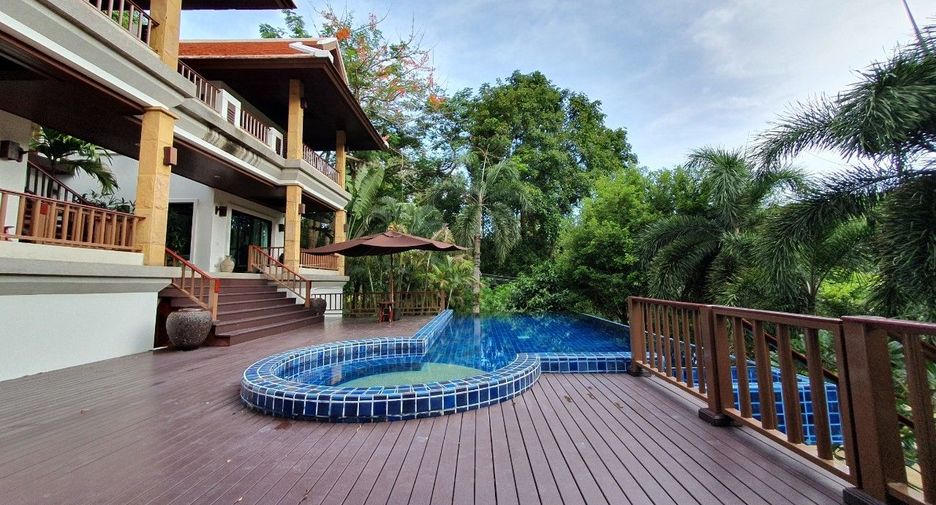 For sale 4 bed villa in Mueang Phuket, Phuket