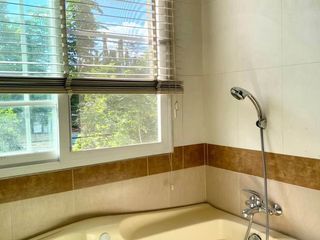 Haus zur Miete und zum Kauf mit 4 Zimmer in Mueang Chiang Mai, Chiang Mai