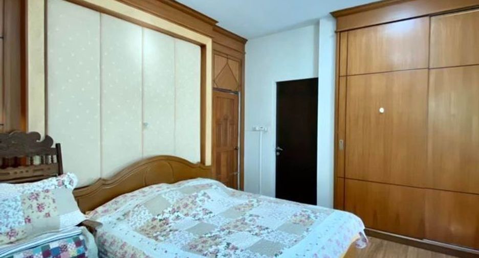 For rent and for sale 4 bedrooms house in Mueang Chiang Mai, Chiang Mai