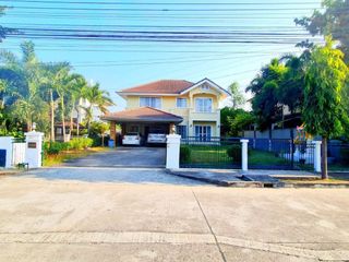 For Rent 5 Bedroom House In Mueang Chiang Mai