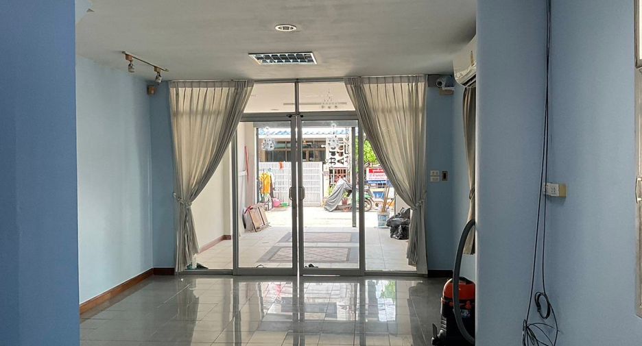 Reihenhaus zum Kauf mit 2 Zimmer in Lam Luk Ka, Pathum Thani