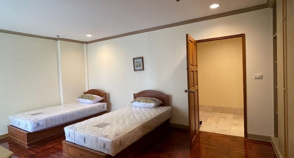 À louer 2 chambres condo à Watthana, Bangkok