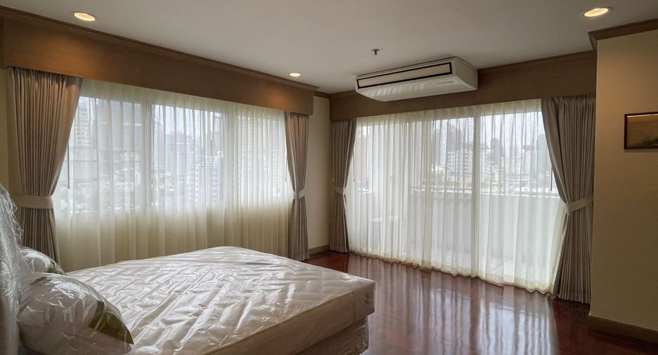 À louer 2 chambres condo à Watthana, Bangkok