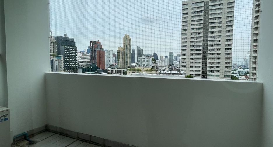 À louer 2 chambres condo à Watthana, Bangkok