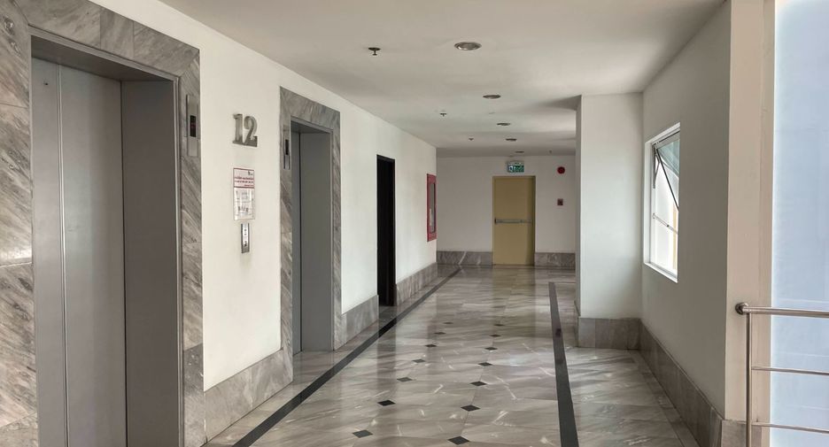 À louer 2 chambres condo à Watthana, Bangkok