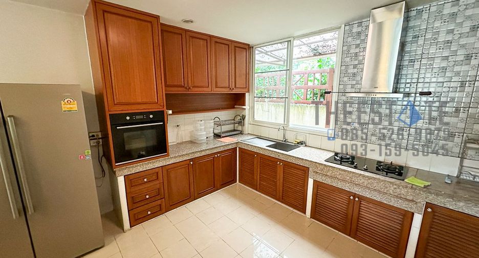 For rent 3 bedrooms house in Mueang Chiang Mai, Chiang Mai