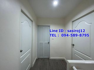 For rent 3 bedrooms townhouse in Bang Na, Bangkok