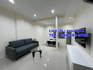 For rent 3 bedrooms townhouse in Bang Na, Bangkok