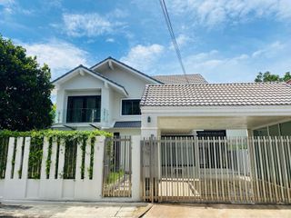 For rent 3 bedrooms house in Bang Na, Bangkok