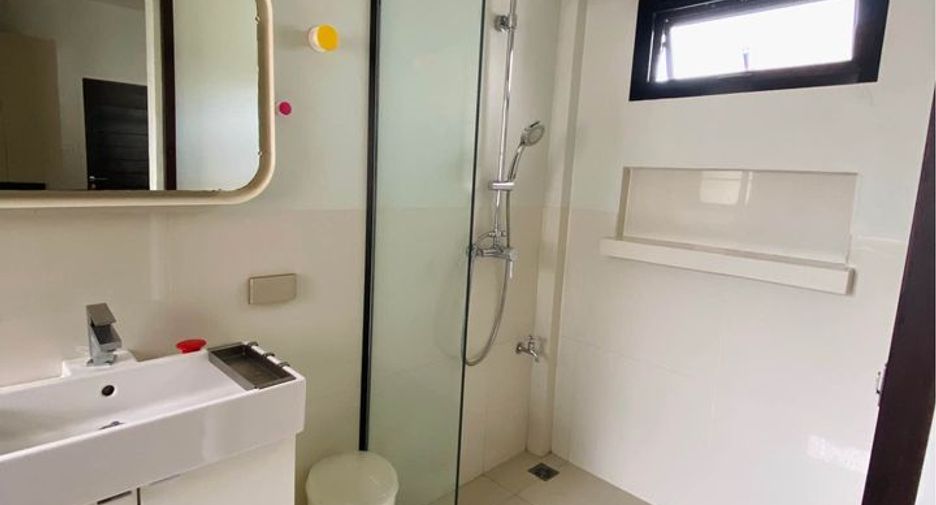 For rent 3 bedrooms house in Bang Na, Bangkok