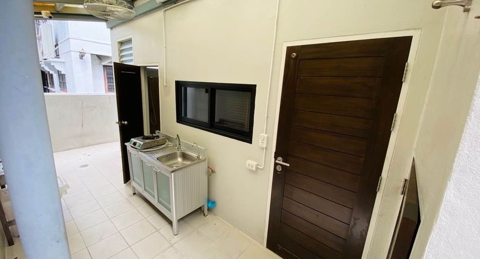For rent 3 bedrooms house in Bang Na, Bangkok