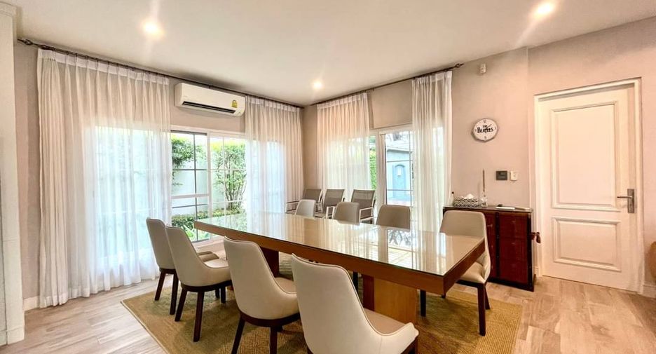 For sale 4 bedrooms house in Mueang Chiang Mai, Chiang Mai