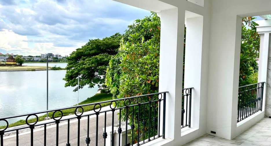 For sale 4 bedrooms house in Mueang Chiang Mai, Chiang Mai