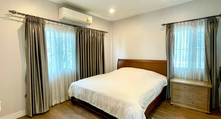 For sale 4 bedrooms house in Mueang Chiang Mai, Chiang Mai