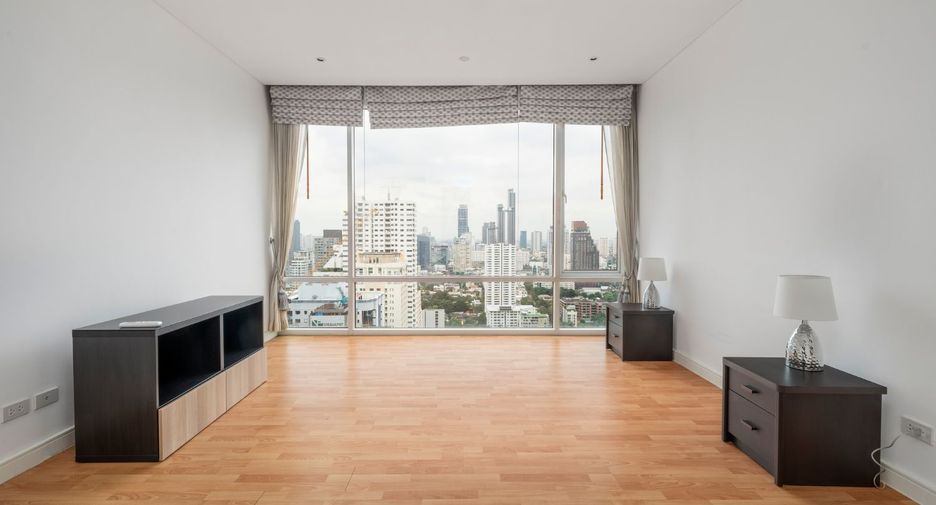 For rent and for sale 2 bedrooms condo in Khlong Toei, Bangkok