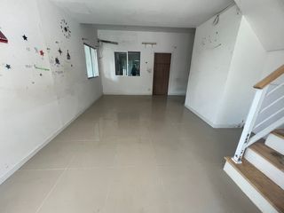 Reihenhaus zum Kauf mit 3 Zimmer in Khlong Luang, Pathum Thani