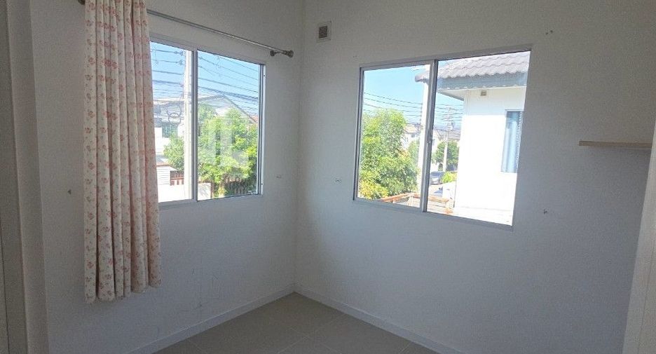 For sale 3 bedrooms townhouse in Khlong Luang, Pathum Thani