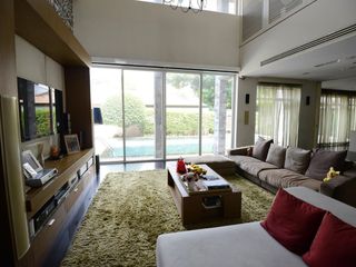 For sale 5 Beds house in Bang Kapi, Bangkok