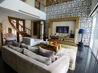 For sale 5 Beds house in Bang Kapi, Bangkok