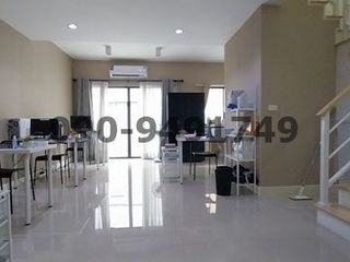 Reihenhaus zur Miete mit 3 Zimmer in Prawet, Bangkok