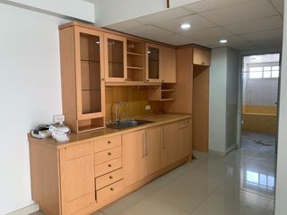 For rent 2 bed condo in Saphan Sung, Bangkok
