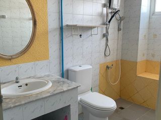 For rent 2 bed condo in Saphan Sung, Bangkok