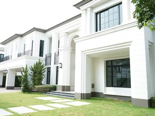 For sale 5 Beds house in Suan Luang, Bangkok
