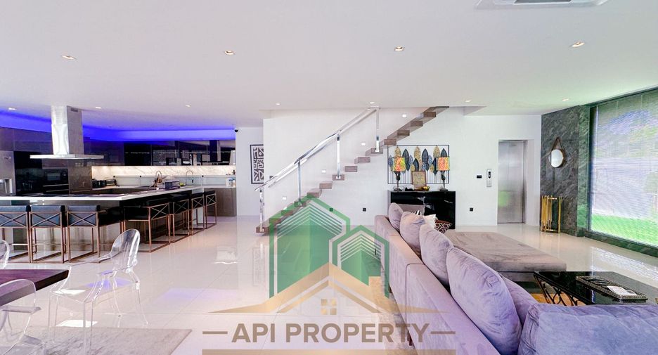 For sale 6 bedrooms house in Bang Lamung, Chonburi