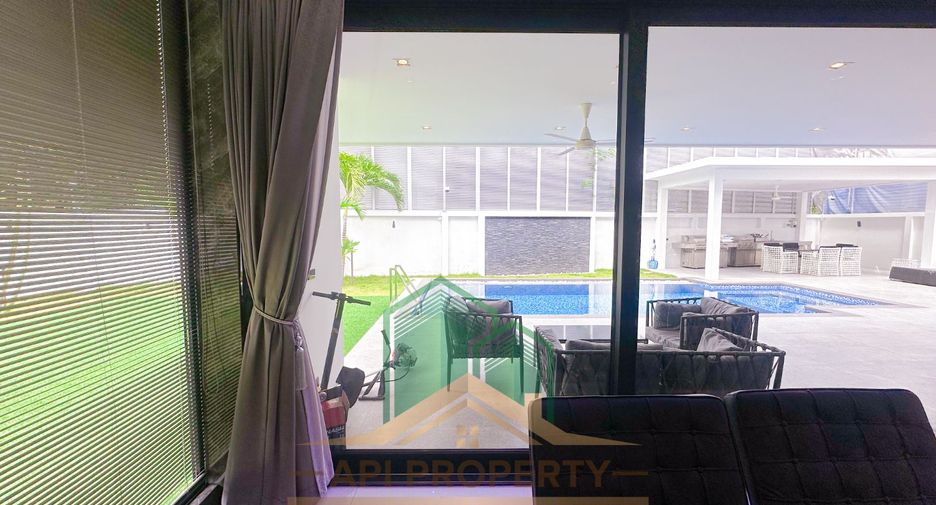 For sale 6 bedrooms house in Bang Lamung, Chonburi