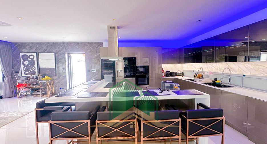 For sale 6 bedrooms house in Bang Lamung, Chonburi