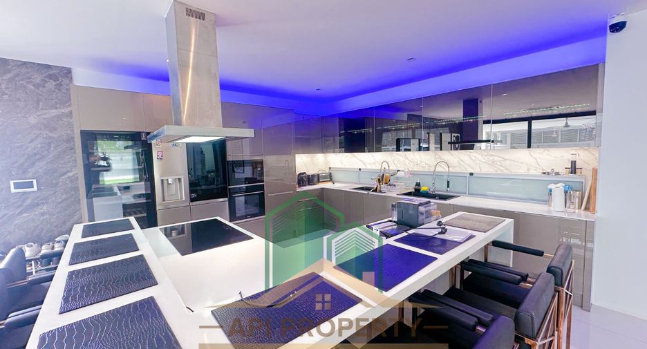 For sale 6 bedrooms house in Bang Lamung, Chonburi