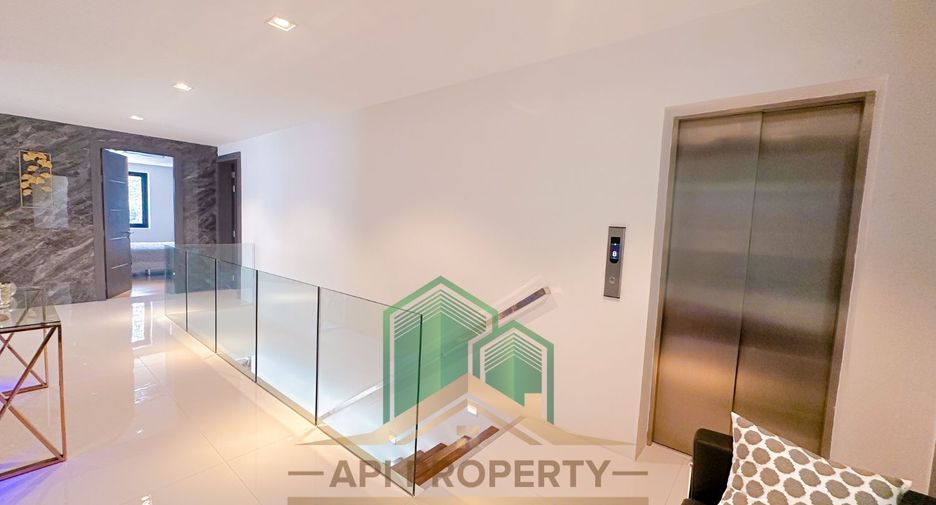 For sale 6 bedrooms house in Bang Lamung, Chonburi