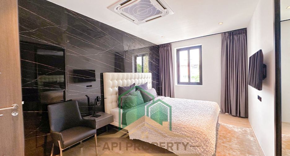 For sale 6 bedrooms house in Bang Lamung, Chonburi