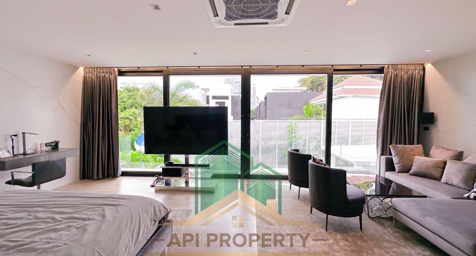 For sale 6 bedrooms house in Bang Lamung, Chonburi