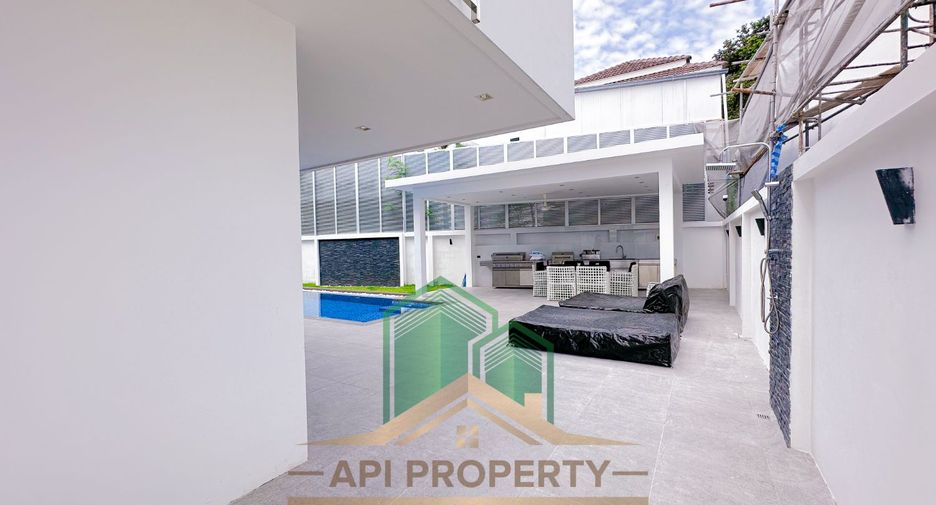 For sale 6 bedrooms house in Bang Lamung, Chonburi