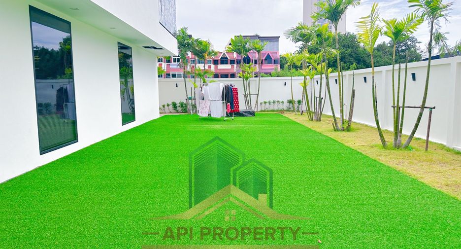 For sale 6 bedrooms house in Bang Lamung, Chonburi