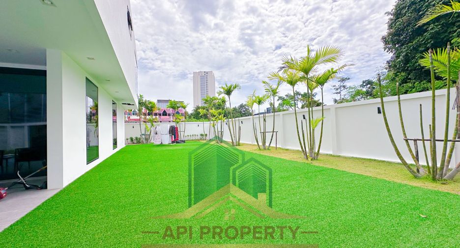 For sale 6 bedrooms house in Bang Lamung, Chonburi