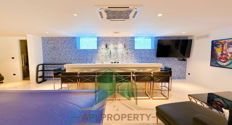For sale 6 bedrooms house in Bang Lamung, Chonburi