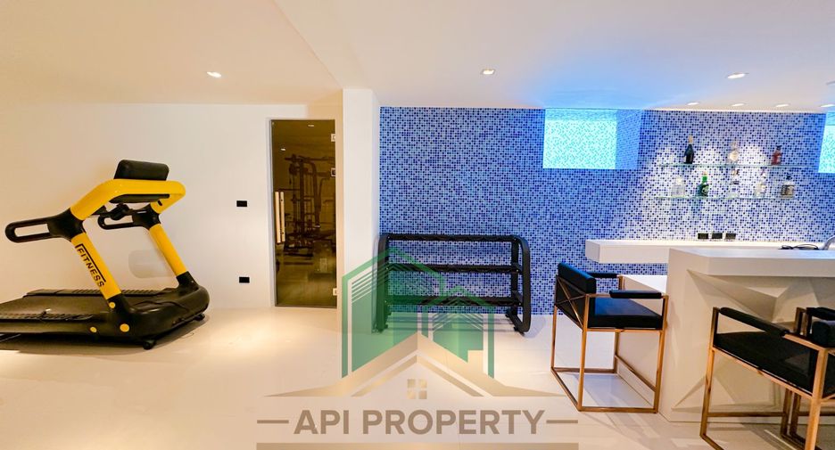 For sale 6 bedrooms house in Bang Lamung, Chonburi