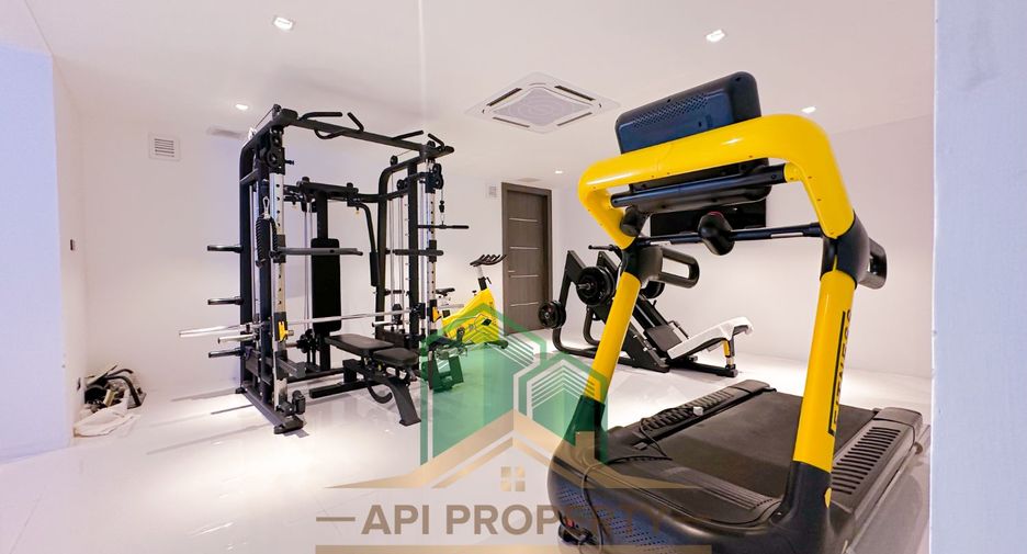 For sale 6 bedrooms house in Bang Lamung, Chonburi