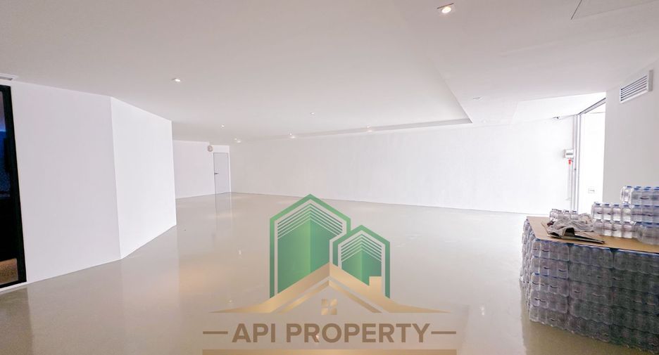 For sale 6 bedrooms house in Bang Lamung, Chonburi